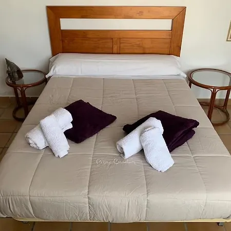 Ca Corrales: En La Playa, Pero En El Pueblo Semesterbostad *