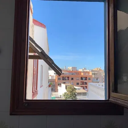 Ca Corrales: En La Playa, Pero En El Pueblo *