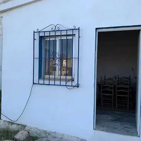 Ca Corrales: En La Playa, Pero En El Pueblo