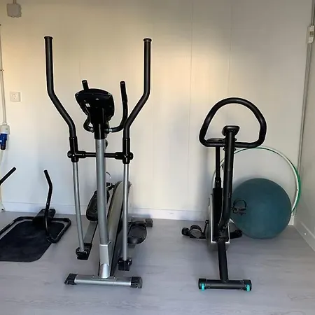 Ca Corrales: En La Playa, Pero En El Pueblo Semesterbostad