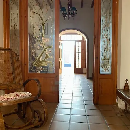 Casa vacanze Ca Corrales: En La Playa, Pero En El Pueblo