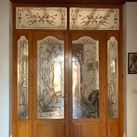 Feriehus Ca Corrales: En La Playa, Pero En El Pueblo *