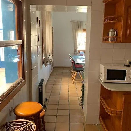 Ca Corrales: En La Playa, Pero En El Pueblo Feriehus Calpe