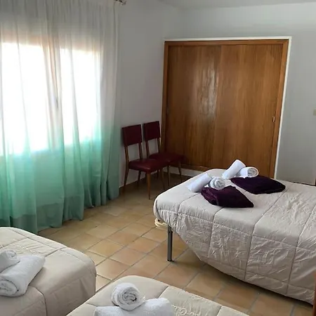 Ca Corrales: En La Playa, Pero En El Pueblo Calpe