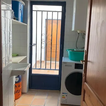 Ca Corrales: En La Playa, Pero En El Pueblo * Κάλπε