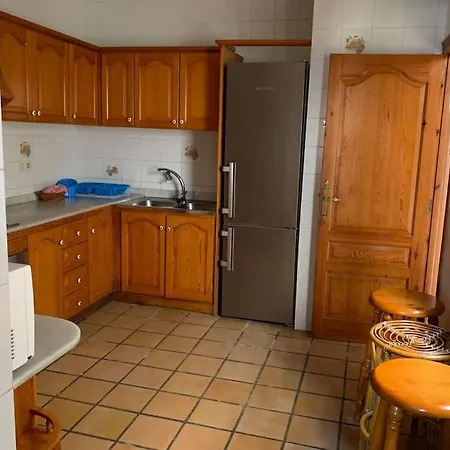 Ca Corrales: En La Playa, Pero En El Pueblo Feriehus