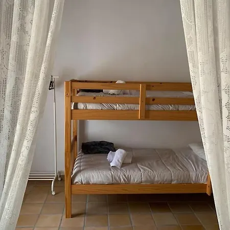 Ca Corrales: En La Playa, Pero En El Pueblo *