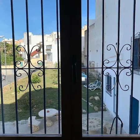 Ca Corrales: En La Playa, Pero En El Pueblo كاليبي
