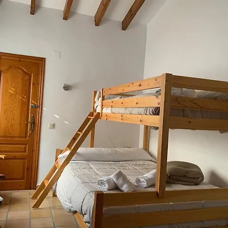 Ca Corrales: En La Playa, Pero En El Pueblo