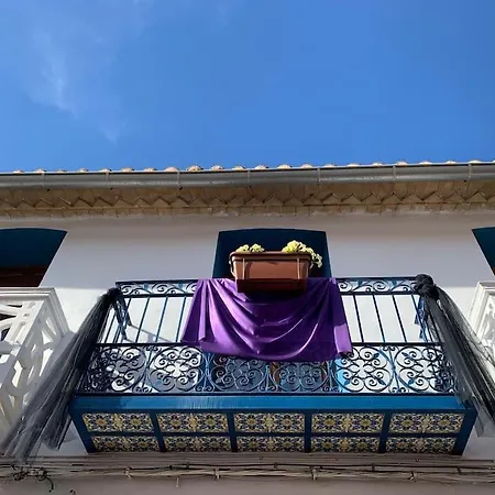 Ca Corrales: En La Playa, Pero En El Pueblo بيت للعطل