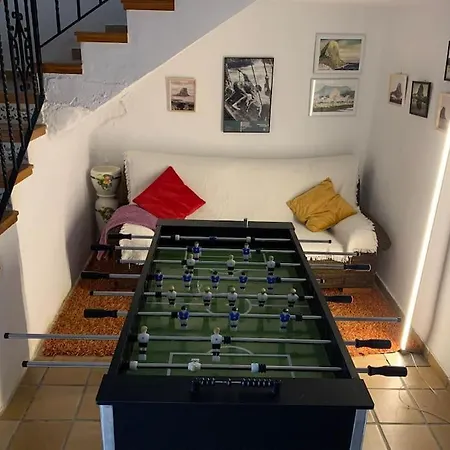 Ca Corrales: En La Playa, Pero En El Pueblo * Κάλπε