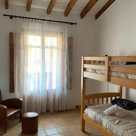 Ca Corrales: En La Playa, Pero En El Pueblo * Κάλπε