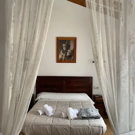 Feriehus Ca Corrales: En La Playa, Pero En El Pueblo *