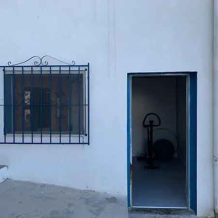 펜션 Ca Corrales: En La Playa, Pero En El Pueblo