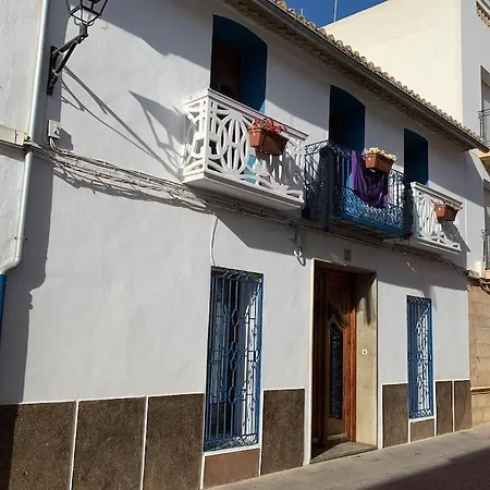Feriehus Ca Corrales: En La Playa, Pero En El Pueblo Calpe