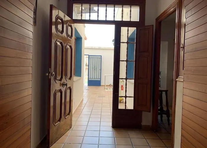 Ca Corrales: En La Playa, Pero En El Pueblo Сasa de vacaciones *