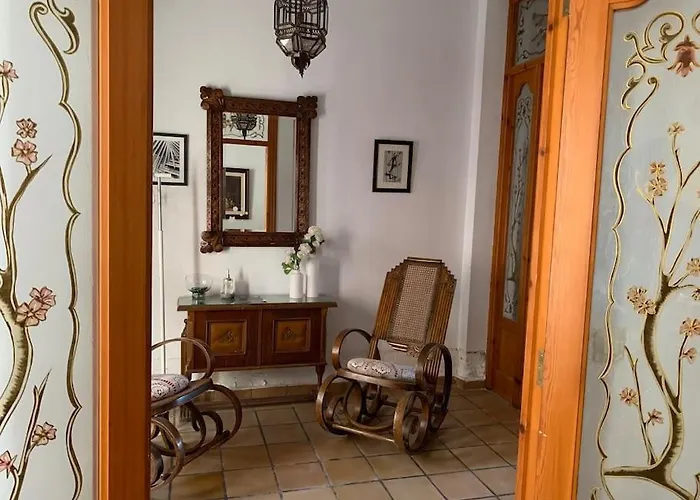 Сasa de vacaciones Ca Corrales: En La Playa, Pero En El Pueblo *