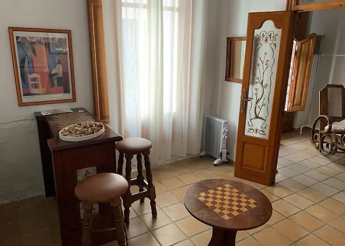 Ca Corrales: En La Playa, Pero En El Pueblo Holiday home