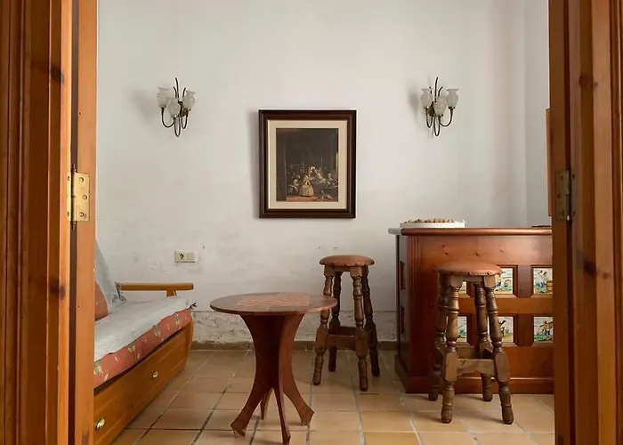 Ca Corrales: En La Playa, Pero En El Pueblo *