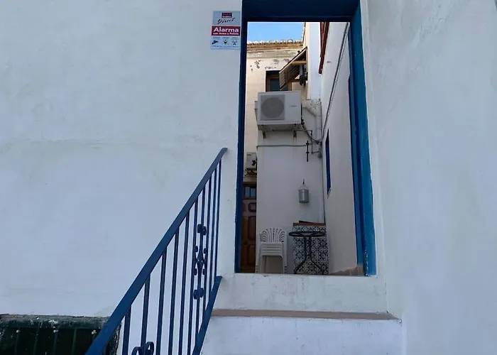 Ca Corrales: En La Playa, Pero En El Pueblo Holiday home *