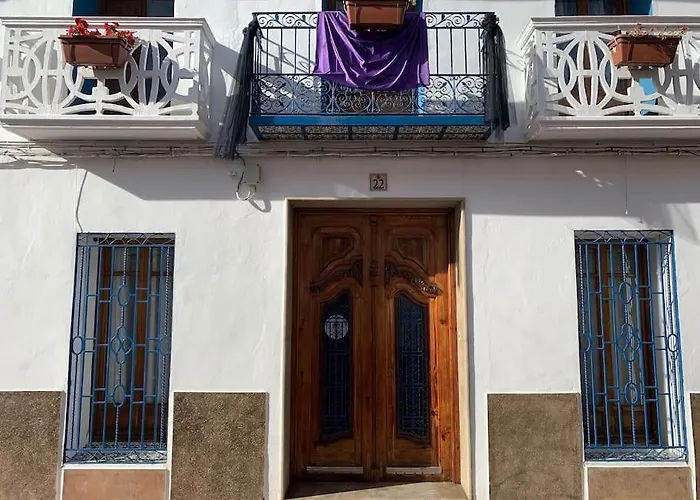 Holiday home Ca Corrales: En La Playa, Pero En El Pueblo