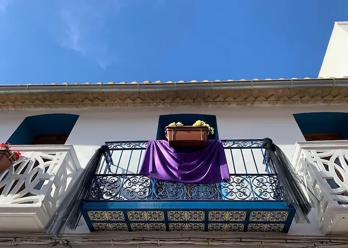 Ca Corrales: En La Playa, Pero En El Pueblo Holiday home