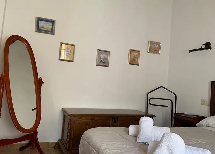 Ca Corrales: En La Playa, Pero En El Pueblo * Calpe