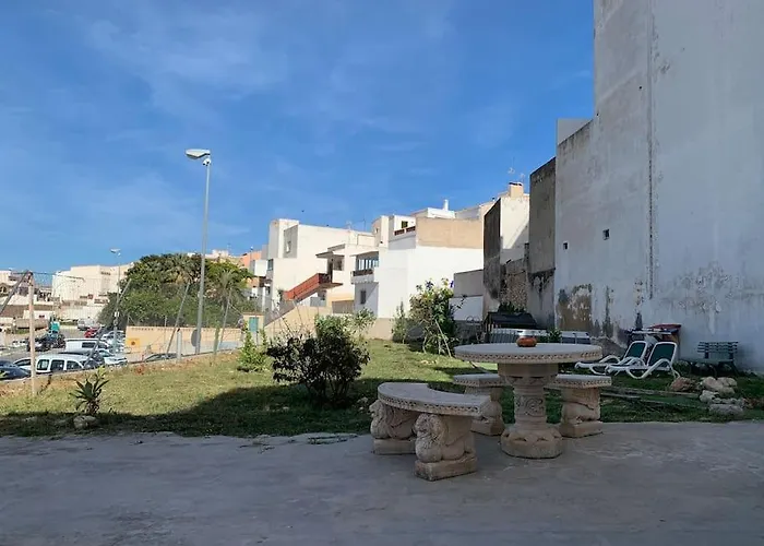 Holiday home Ca Corrales: En La Playa, Pero En El Pueblo *