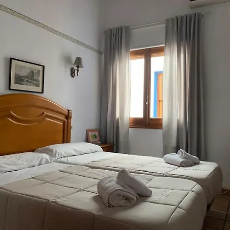 Ca Corrales: En La Playa, Pero En El Pueblo *