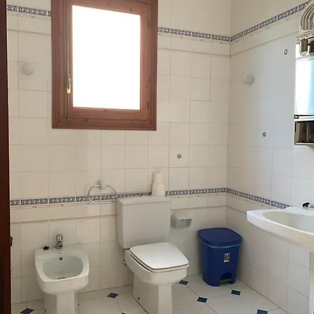 度假居 Ca Corrales: En La Playa, Pero En El Pueblo *